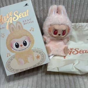 DADA - Pop Mart Labubu Have a Seat. Cute Pink! New.Box opened to verify.